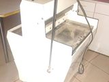 a machine that is sitting in the middle of a room