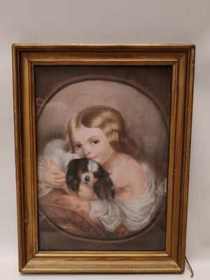 portrait d'une jeune fille tenant un chien dans un cadre doré