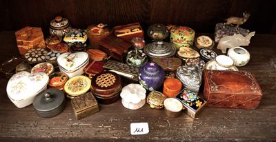 a lot of items that are sitting on a table