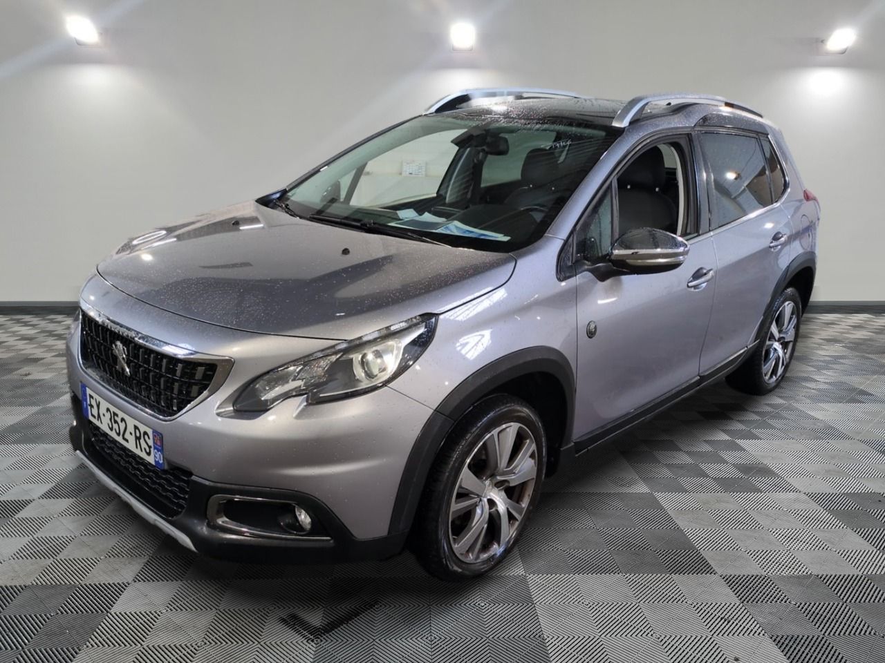 PEUGEOT - 2008 1.6 BLUEHDI 120CH SS BVM6 CROSSWAY - GO - Mise en service: 29/05/2018 - Voyant service allumé