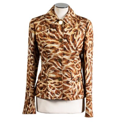 an image of a woman ' s jacket on a mannequin mannequin mannequin mannequin mannequin mannequin mannequin mann