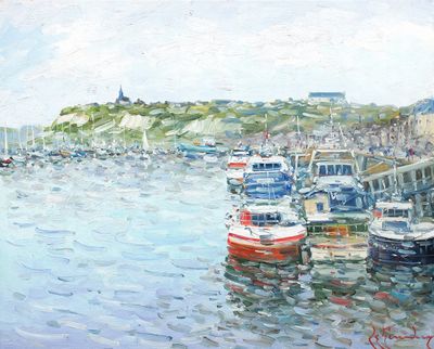 many boats that are in the water near the shore
