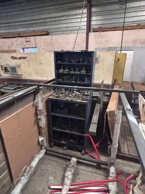 une photo d'une cuisine en cours de rénovation dans un immeuble