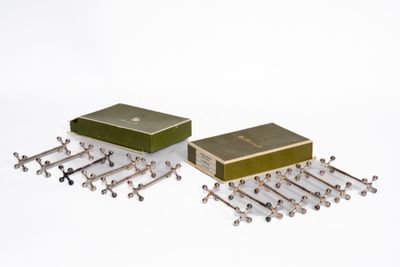 CHRISTOFLE Ensemble de douze porte-couteaux en métal argenté… - Photo 1