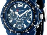 gros plan d'une montre-bracelet avec un bracelet bleu