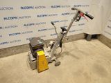 l'image d'une machine posée sur le sol
