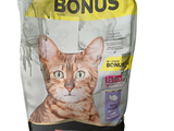 un sac de croquettes pour chat sur lequel figure l'image d'un chat