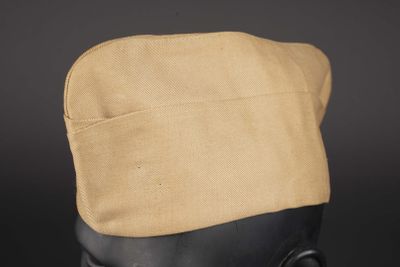 Calot britannique. En tissu type chino.