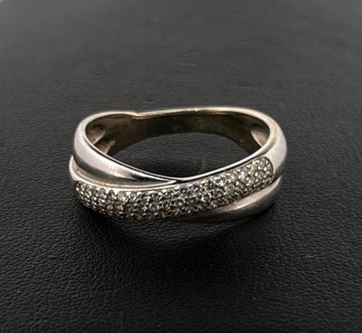 Bague en or deux tons 750 millièmes sertie de diamants taillés en rose - Photo 1