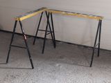 a picture of a work bench in a garage