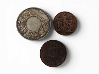 Lot de 3 médailles sur le thème de l'agriculture.