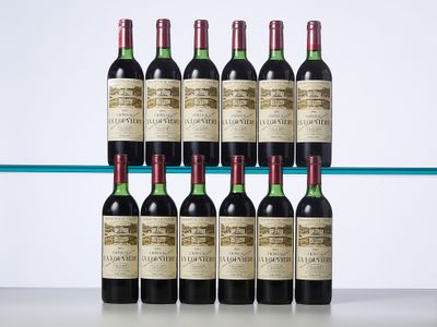 12 Bouteilles CHATEAU LA LOUVIERE Rouge 1981 Graves (H.