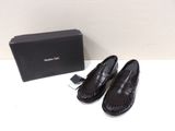 mocassins en cuir marron pour homme, avec une boîte et une paire de chaussures