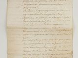 une feuille de papier sur laquelle on peut écrire, posée sur une table