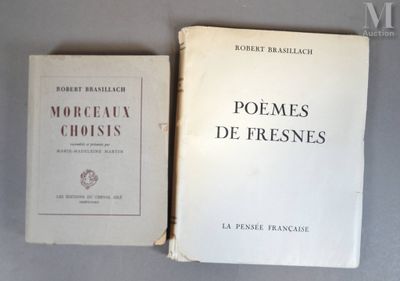 deux livres posés l'un à côté de l'autre sur une table