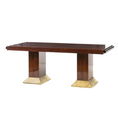 une image représentant une table en bois avec deux pieds en métal