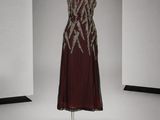 une image d'une robe sur un mannequin