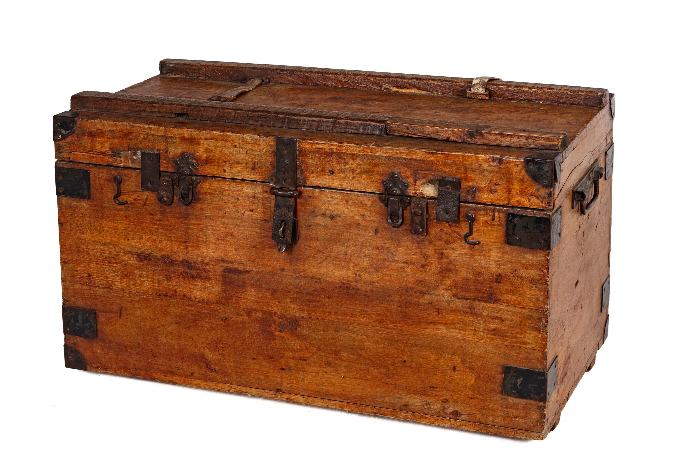 Coffre de voyage rectangulaire en bois, serrure, prises et r…
