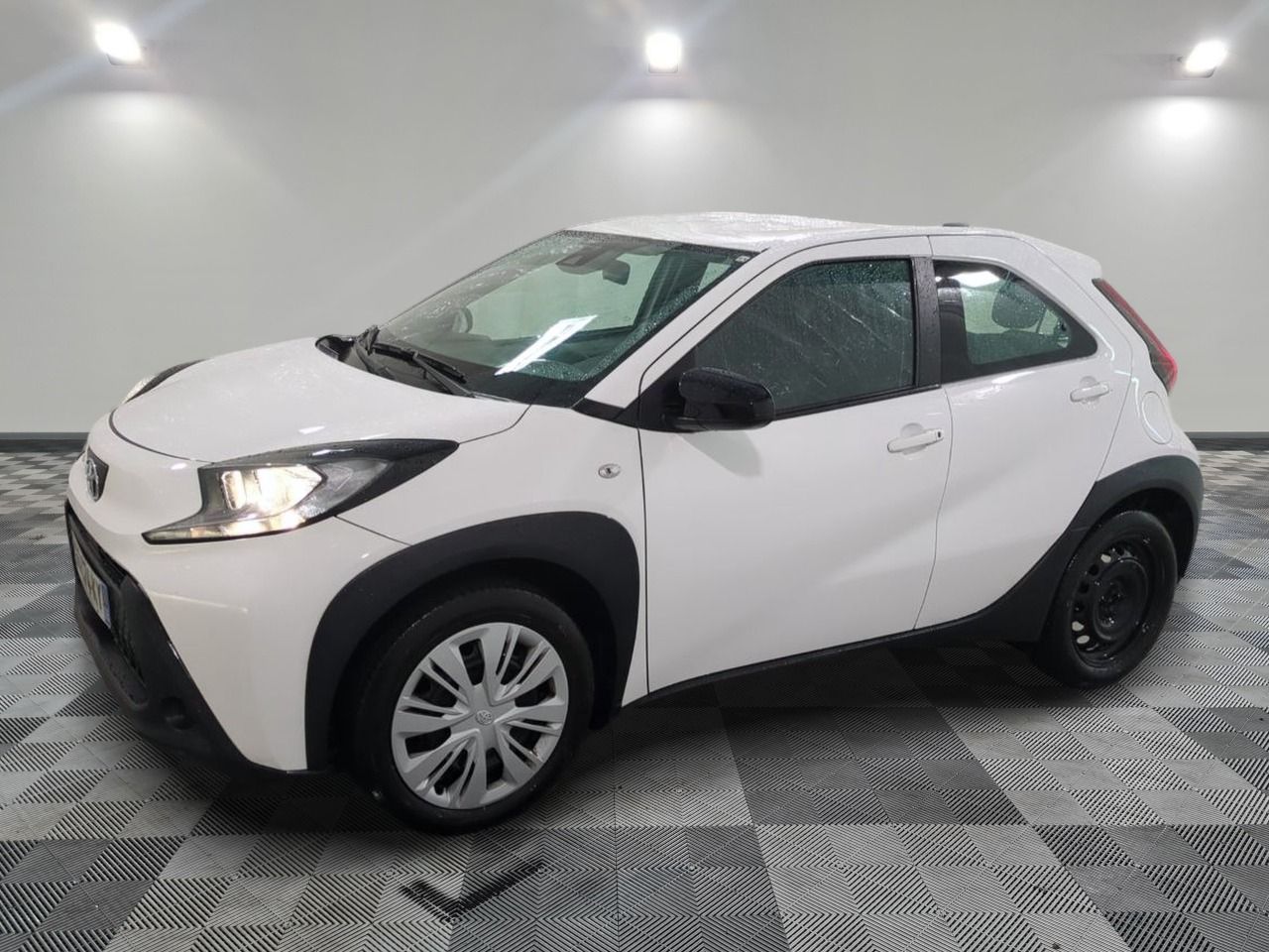 TOYOTA - AYGO X 1.0 VVT-I 72 DYNAMIC - ES - Mise en service:…