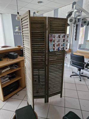 Paravant trois pans en bois DOSSIER 6 : COIFFEUR