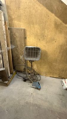 une image d'une pièce en cours de rénovation