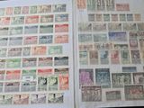 un livre avec beaucoup de timbres