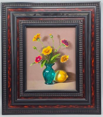 une image d'un tableau de fleurs dans un vase bleu