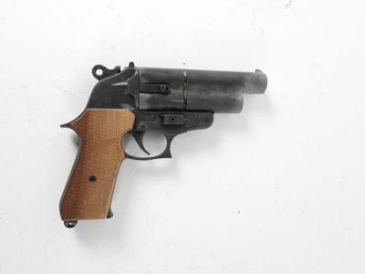 *Pistolet SAPL modèle GC54, calibre 12/50.