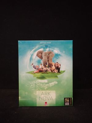 une image d'un éléphant qui figure sur la couverture du livre « Ark Nuva »