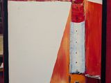 un tableau représentant un phare rouge et blanc posé sur un chevalet