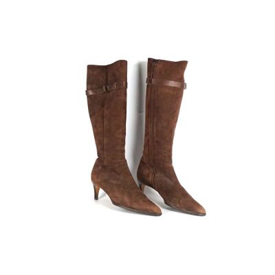 RALPH LAUREN : Paire de bottes à talons en daim marron, ferm…