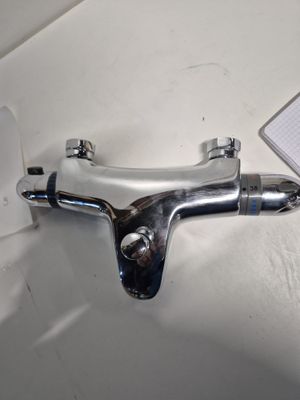 Mitigeur thermostatique de douche en finition chromée, état …