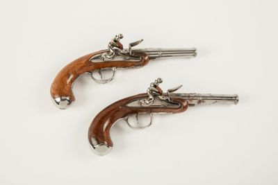 Belle paire de pistolets de demi-arçon époque Louis XV par "…