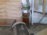 a machine that is sitting inside of a building