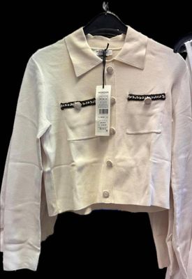 Lot de 8 jolis pulls de marque MORGAN étiquetés 55€ pièce. Poids : 4 k - Photo 1