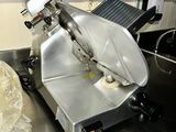 a machine that is sitting on a counter in a kitchen