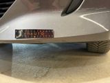 a sticker on the bumper of a car that says vauto