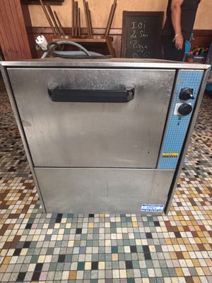 Lave verres METRO no 2240 - vj frais 14.