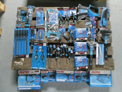 un grand nombre d'outils sur une palette