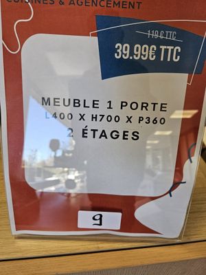 Meuble une porte. 400 X 700 X 360.