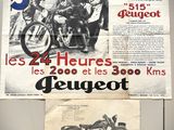 deux affiches accrochées au mur d'un magasin de motos