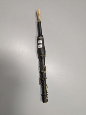 Flageolet en grenadille, six clefs maillechort, bec en os. - Photo 1