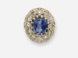 une bague à grappes de saphirs et de diamants
