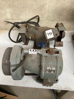 an image of a couple of valves sitting on top of a table