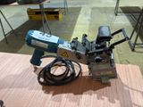 l'image d'une machine posée sur une table