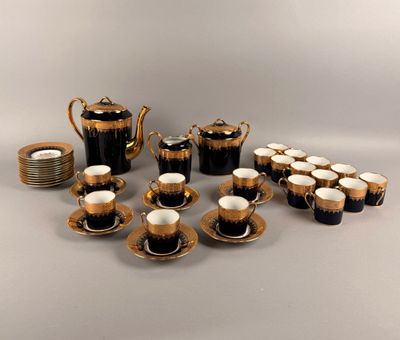 LIMOGES, Partie de service à café en porcelaine bleu nuit à … - Photo 1