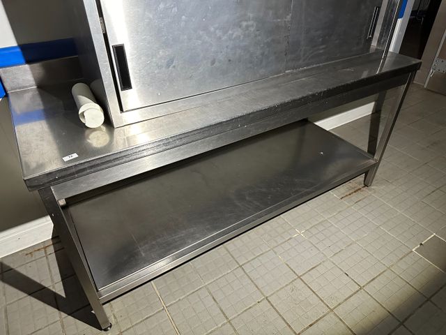 Table inox à dosseret avec tablette inférieur 180x 70