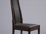 chaise d'appoint rembourrée en cuir avec dossier orné de clous