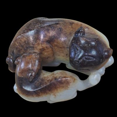 CHINE, XXe Petit sujet en jade vert veiné de brun, représent… - Photo 1