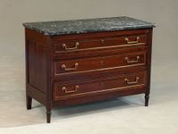 Commode en acajou et placage d'acajou ouvrant par trois tiro… (photo 2)